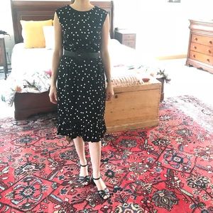 🍎 5/$15 White House Black Market Black dress polka dots
